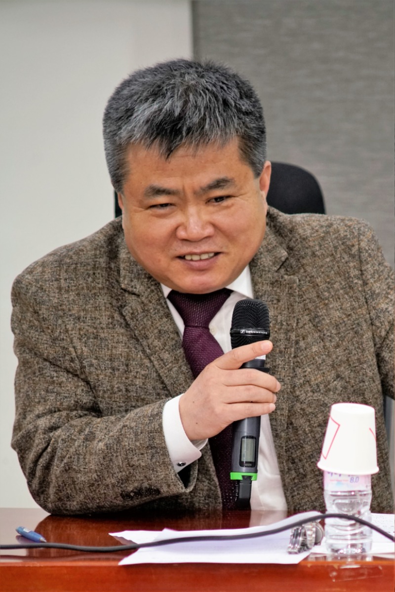 9. 좌장_김윤배 교수님.jpg